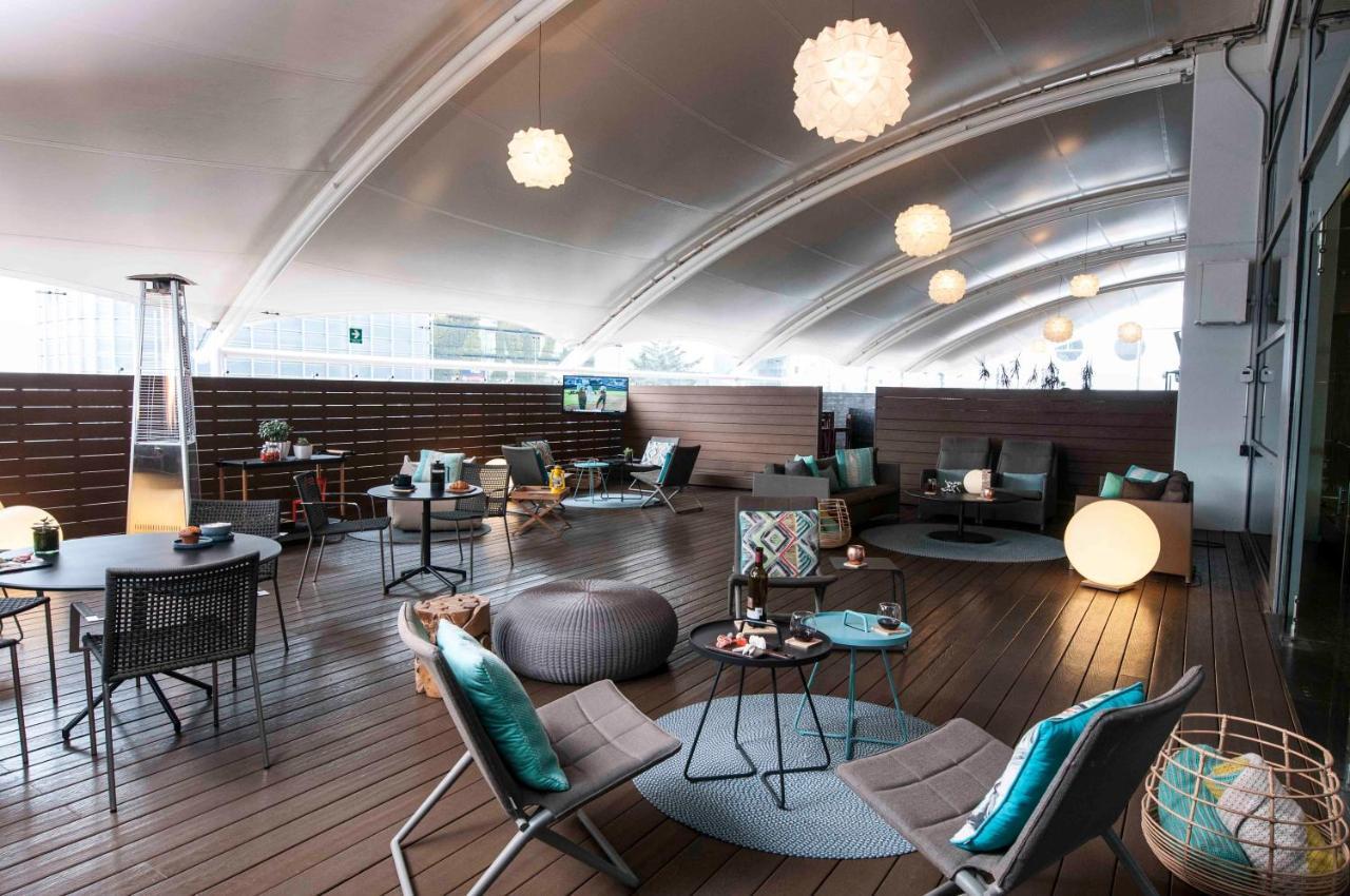 Stadia Suites Mexico City Santa Fe Esterno foto The lounge at the airport