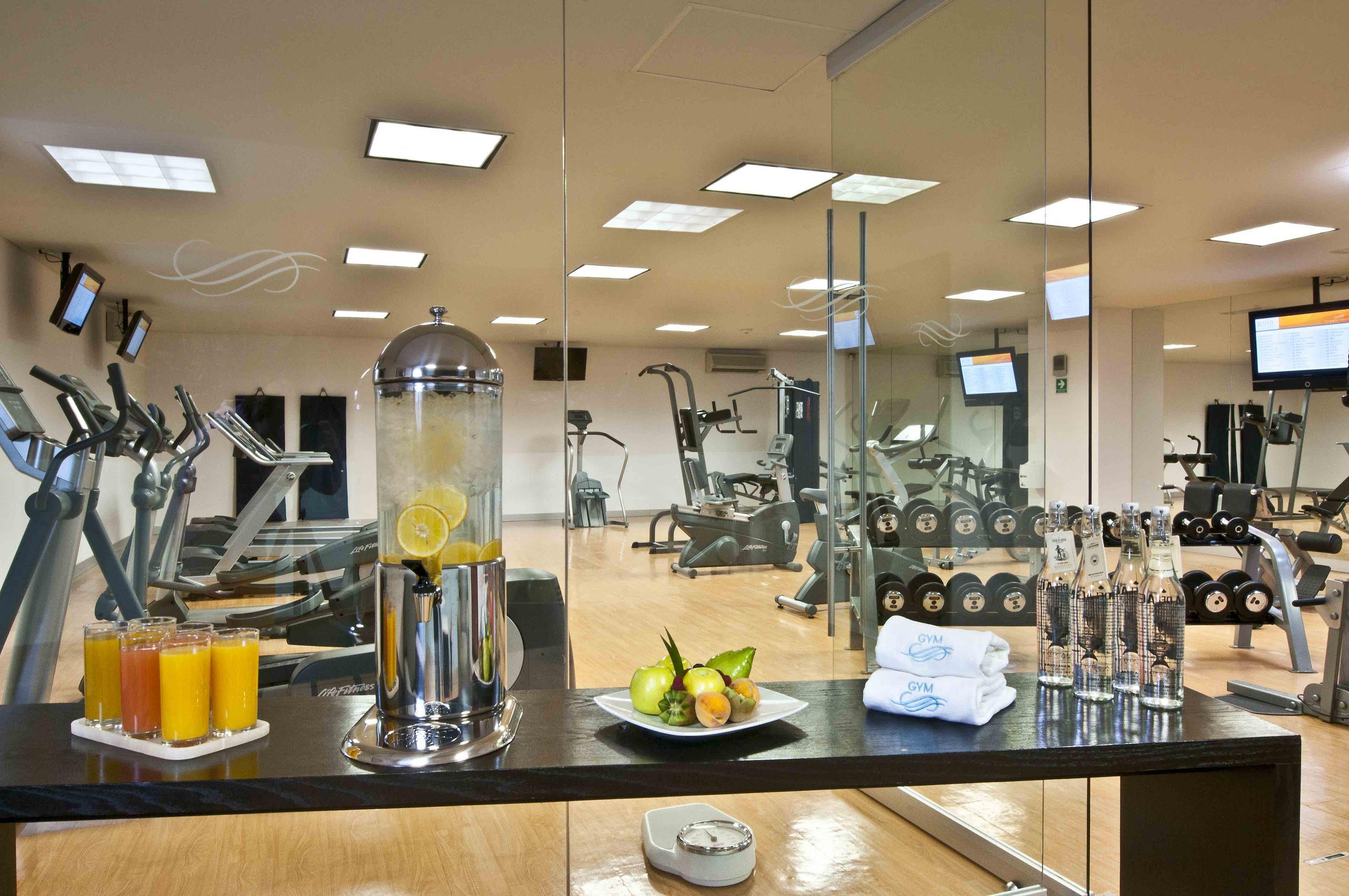 Stadia Suites Mexico City Santa Fe Esterno foto The gym at the InterContinental London The O2
