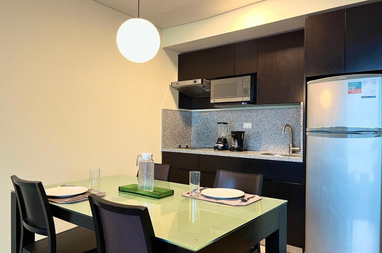 Stadia Suites Mexico City Santa Fe Esterno foto Kitchenette in a typical apartment