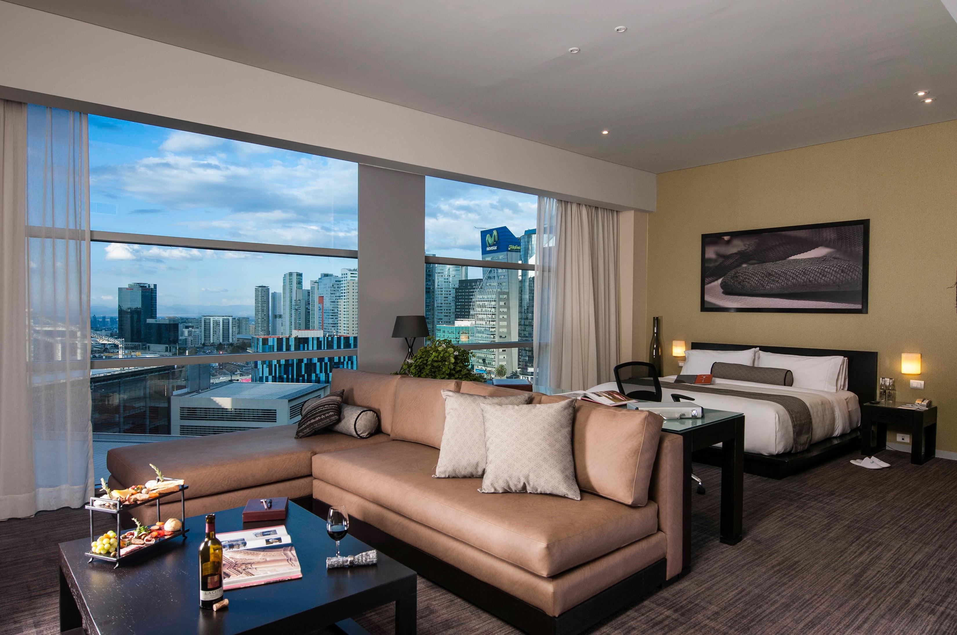 Stadia Suites Mexico City Santa Fe Esterno foto A suite at the Hilton San Diego Bayfront